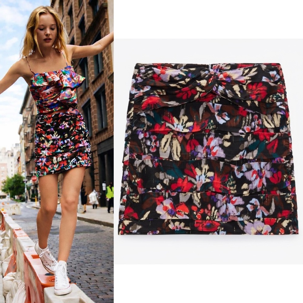 Zara NWT Red Black Multi Floral Print Ruched High Waist Mini Skirt Size XS